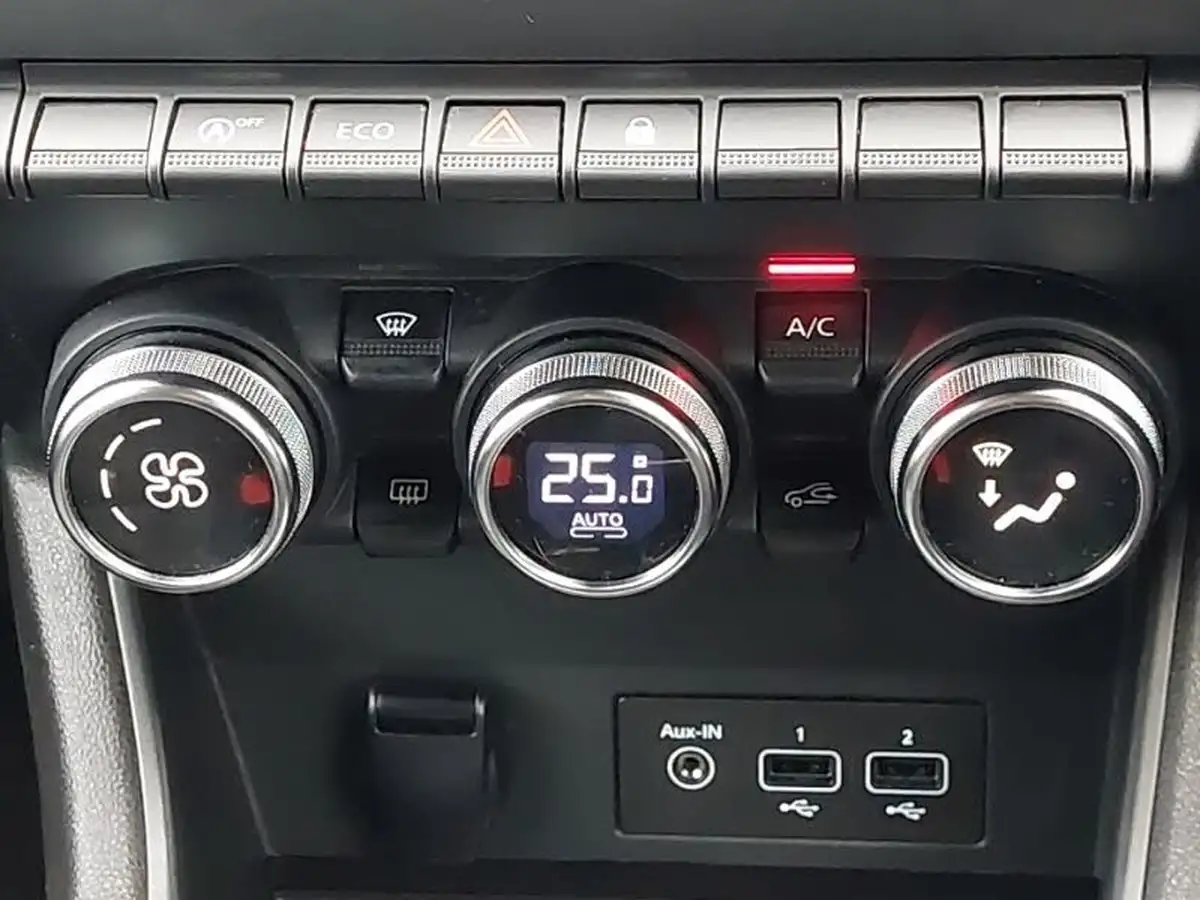 2022-renault-captur-13-tce-iconic-edition-edc-auto-big-15