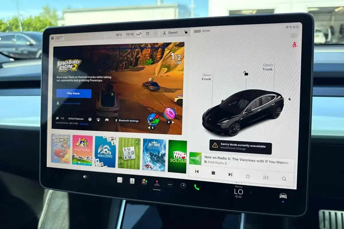 2020-tesla-model-3-e-performance-big-46