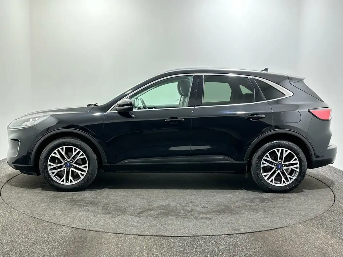 2020-ford-kuga-15-titanium-first-edition-big-3