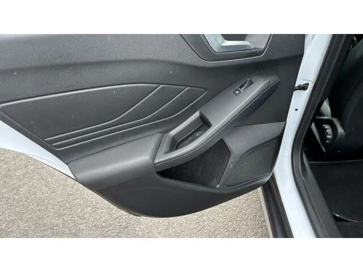2019-ford-focus-10t-active-x-hatchback-big-48