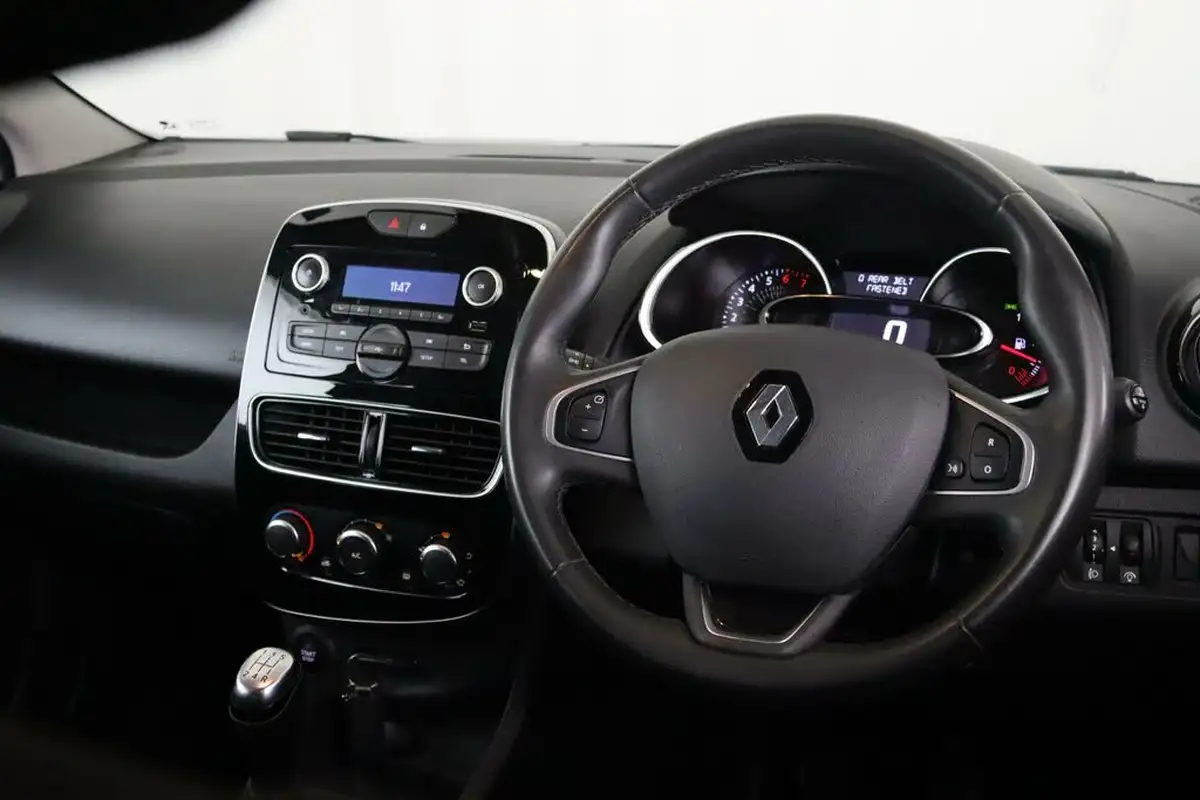 2019-renault-clio-09-tce-play-90ps-big-13