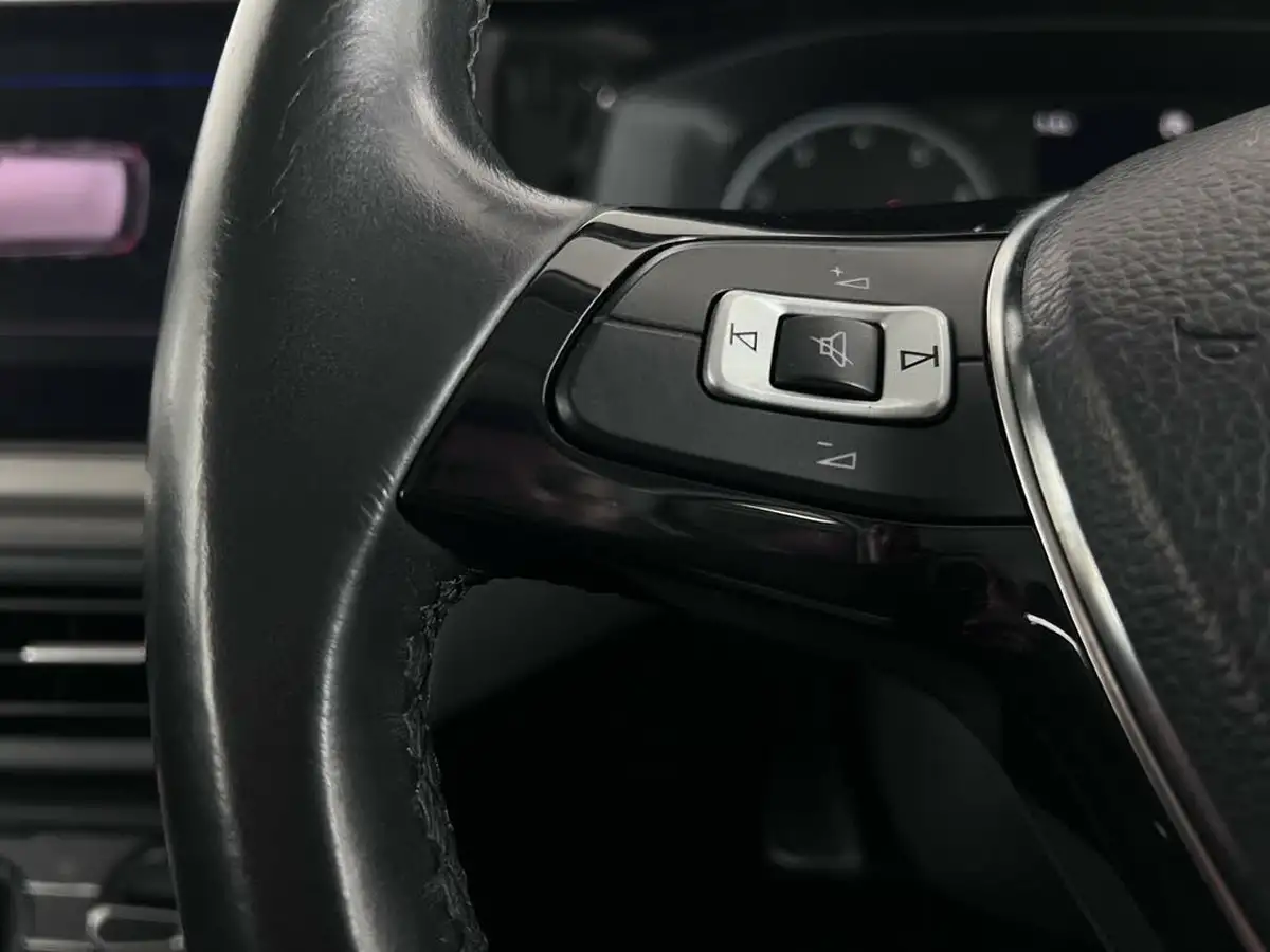 2019-volkswagen-polo-10-tsi-se-ss-big-18
