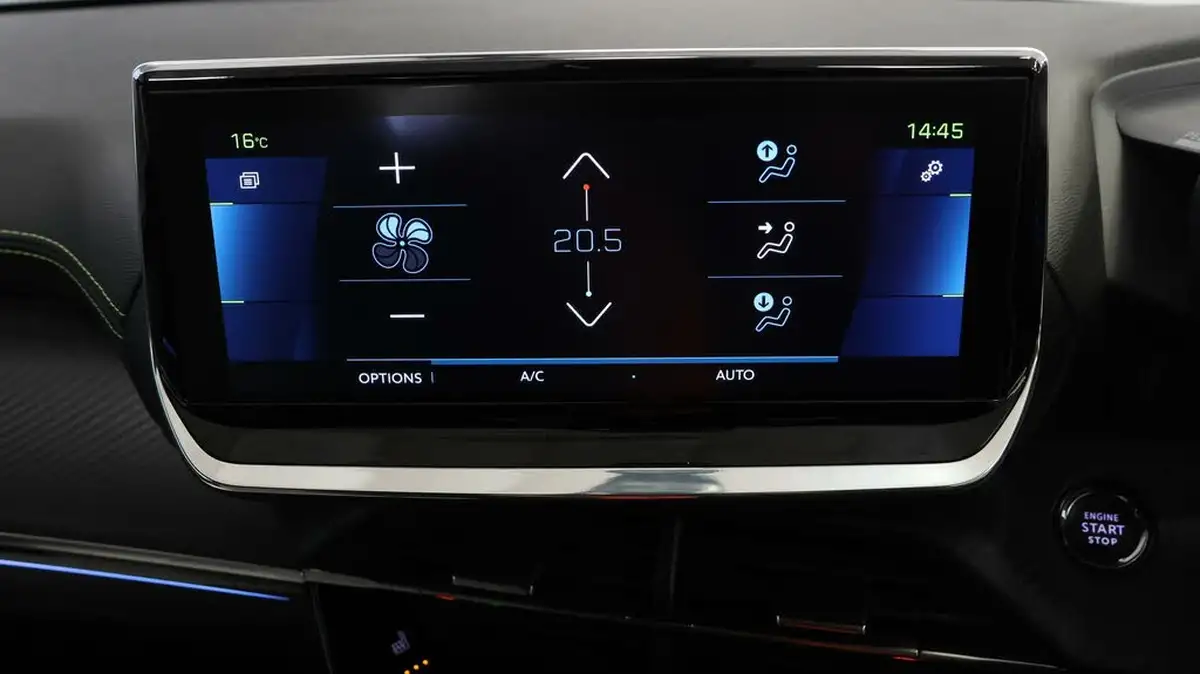 2021-peugeot-208-e-gt-50kwh-big-16