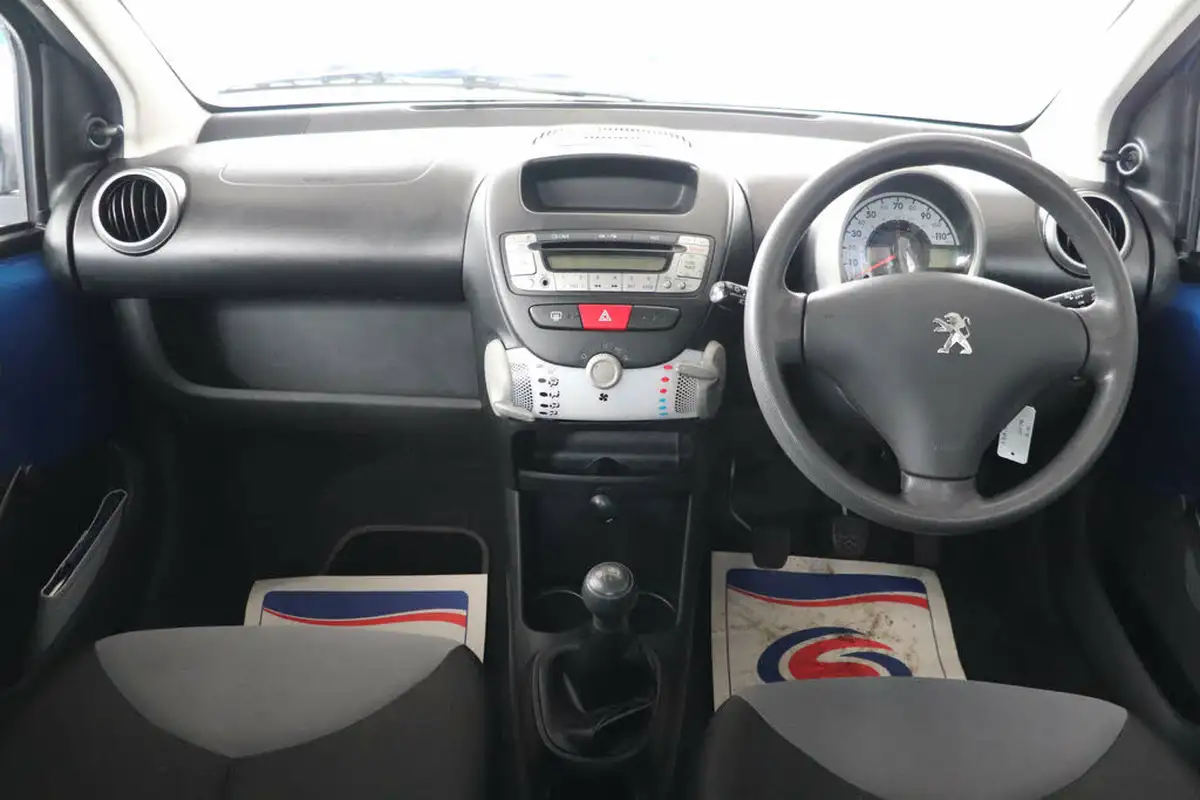 2013-peugeot-107-10-access-big-11