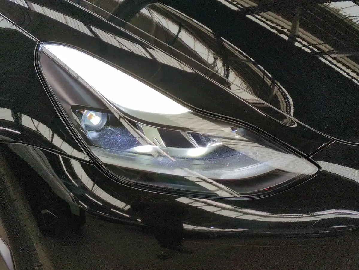 2022-tesla-model-3-e-long-range-big-22