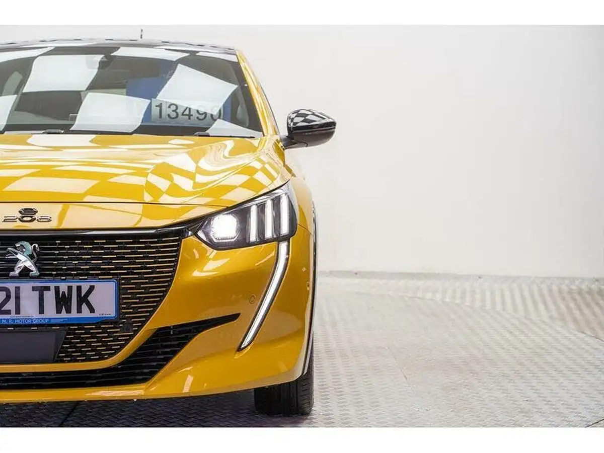 2021-peugeot-208-e-gt-50kwh-big-5