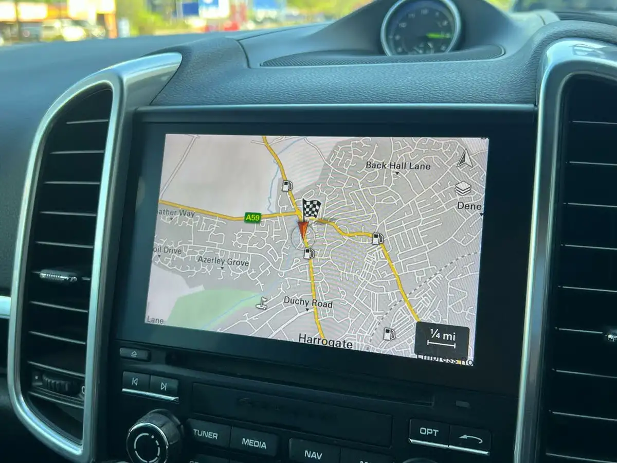2018-porsche-cayenne-30-s-e-hybrid-platinum-edition-big-40