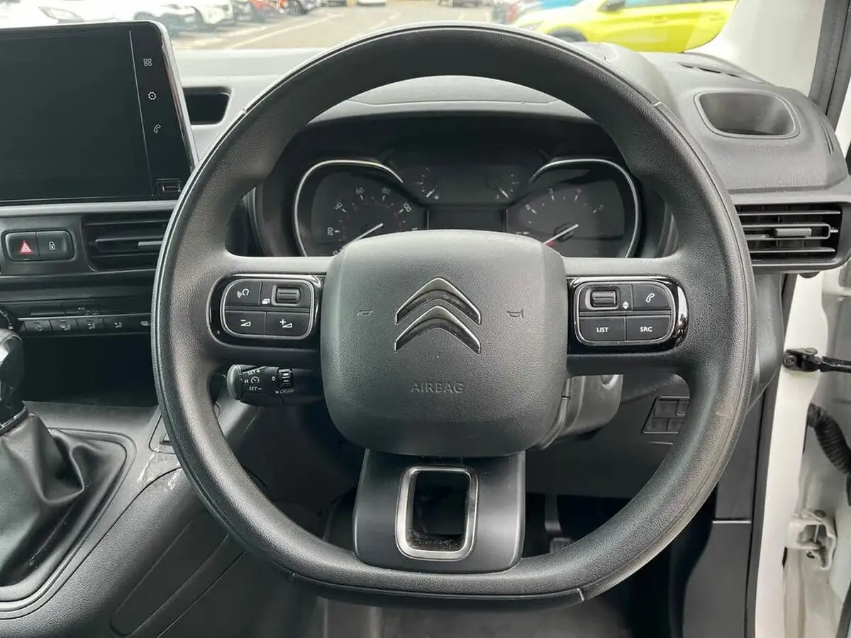 2021-citroen-berlingo-15bluehdi-1000-driver-100pseu6dt-e-ss-big-21