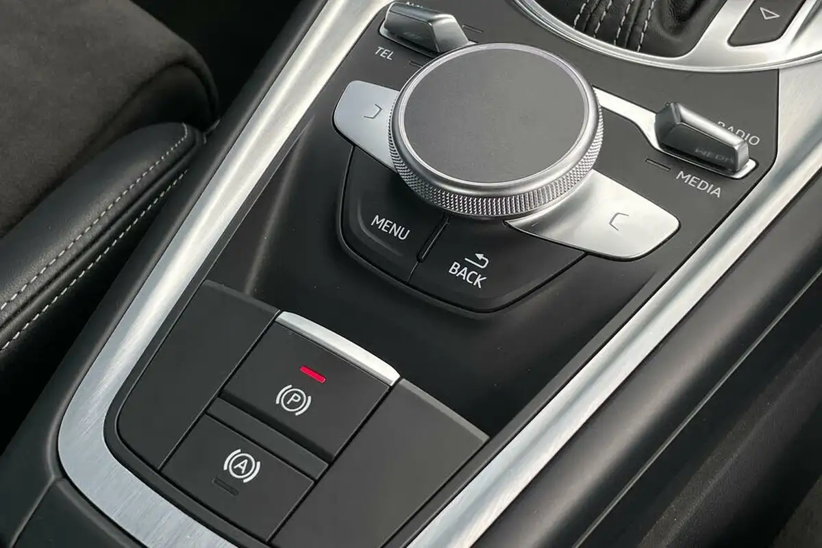 2020-audi-tt-coupe-20-40-tfsi-s-line-big-38