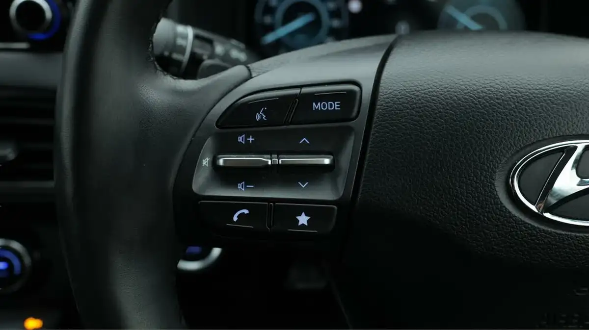 2021-hyundai-kona-16-gdi-premium-hybrid-big-25