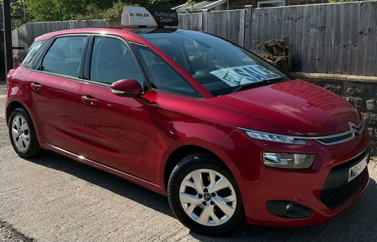 2015-citroen-c4-picasso-16e-hdi-vtr-115ps-big-1