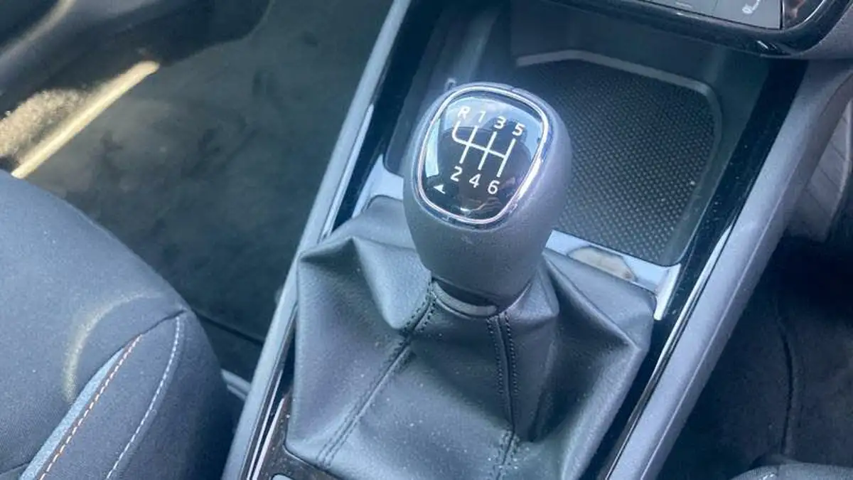 2025-skoda-scala-10-tsi-se-116ps-big-15