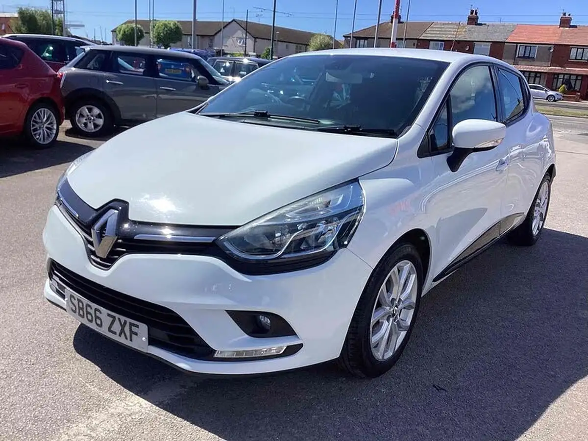 2016-renault-clio-09-tce-dynamique-nav-big-1
