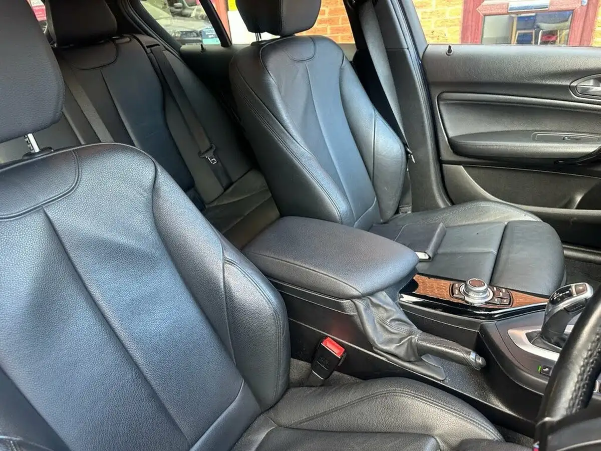 2017-bmw-1-series-20td-120d-xdrive-m-sport-big-11