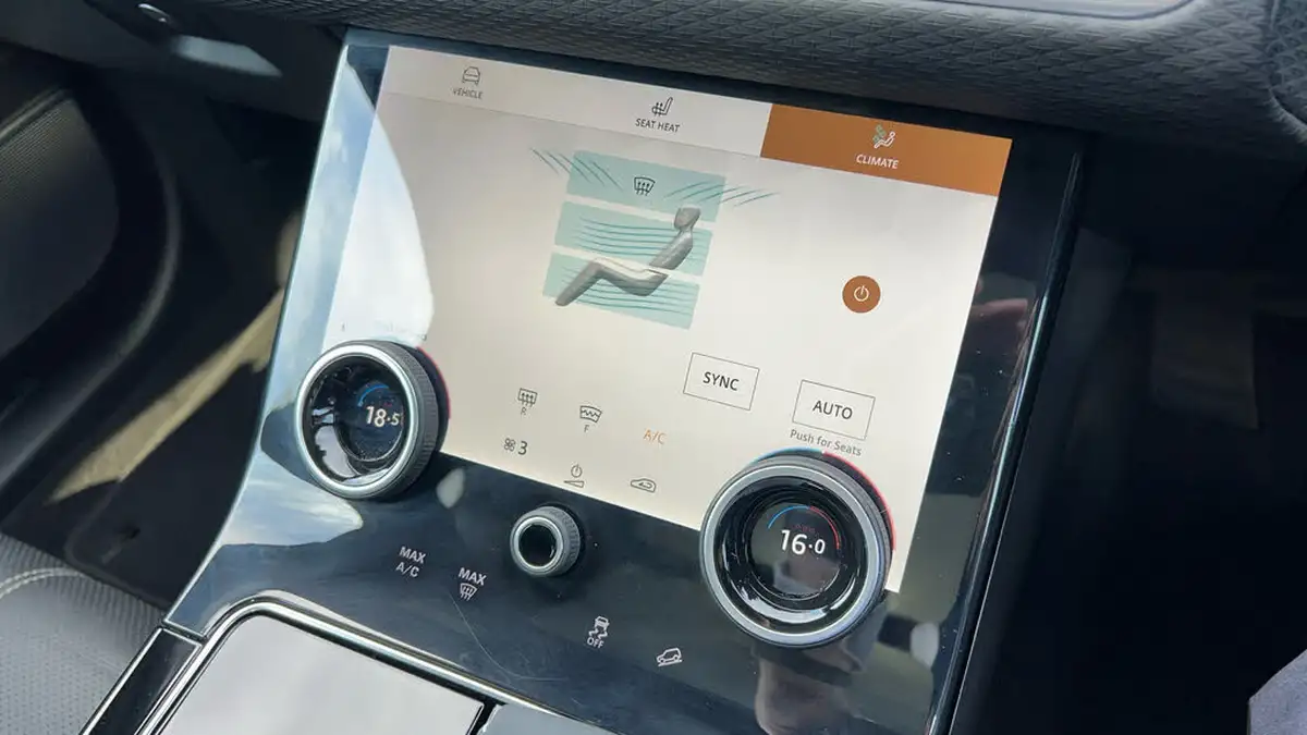 2023-land-rover-range-rover-velar-20-d200-velar-big-28