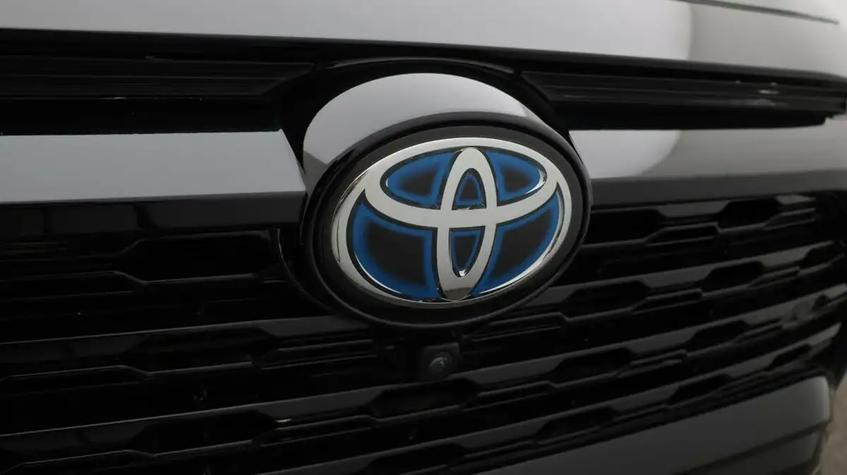 2022-toyota-rav4-25-vvt-i-black-edition-215bhp-big-24