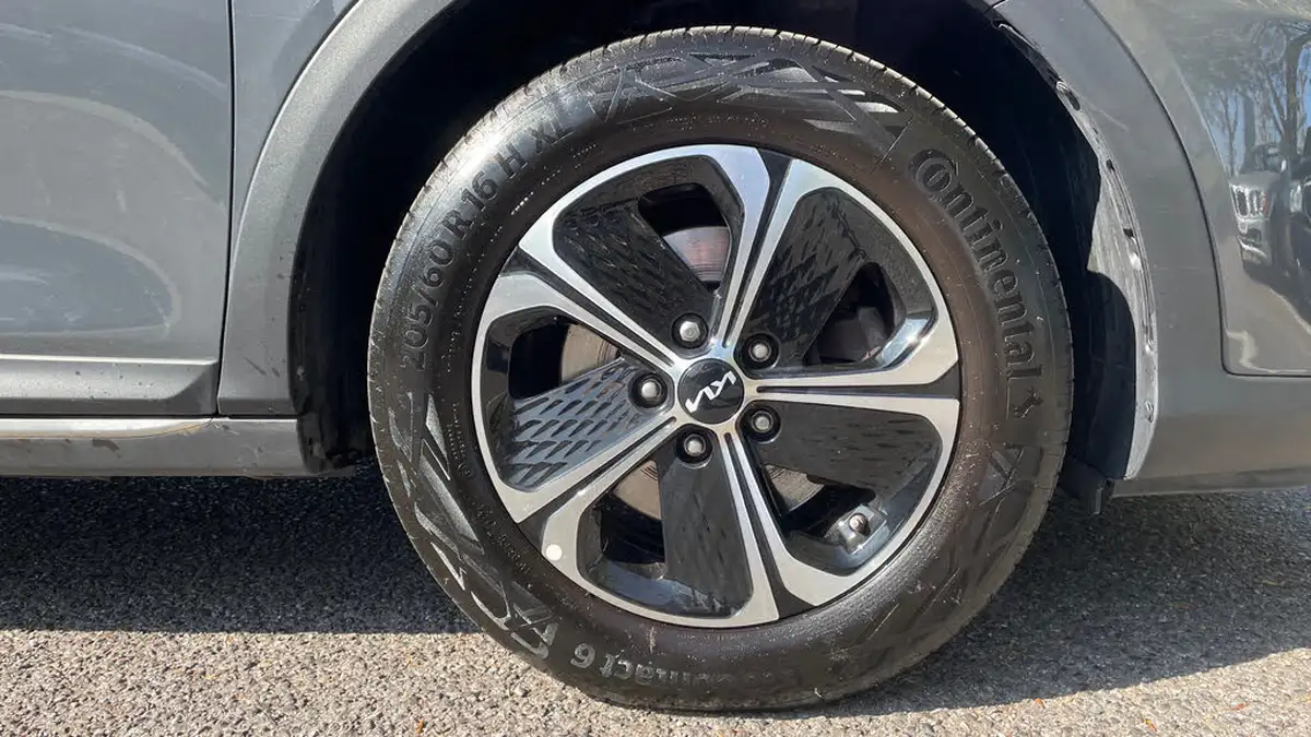 2022-kia-xceed-16-gdi-3-big-19