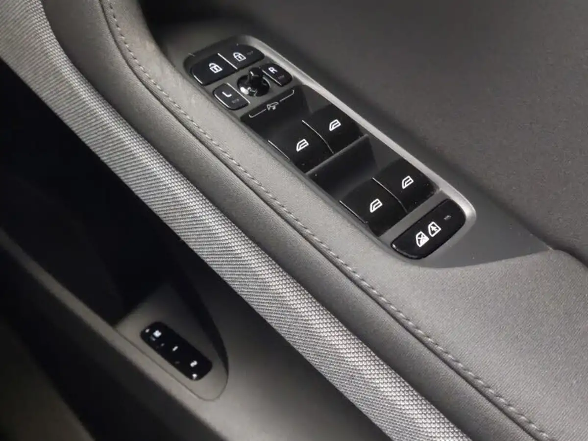 2022-polestar-polestar-2-e-ps2-300kw-longe-dual-plus-pilot-hatchback-big-17