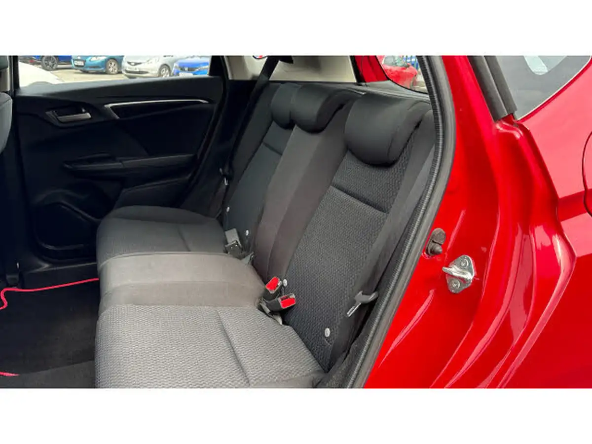 2019-honda-jazz-13-i-vtec-se-cvt-big-7