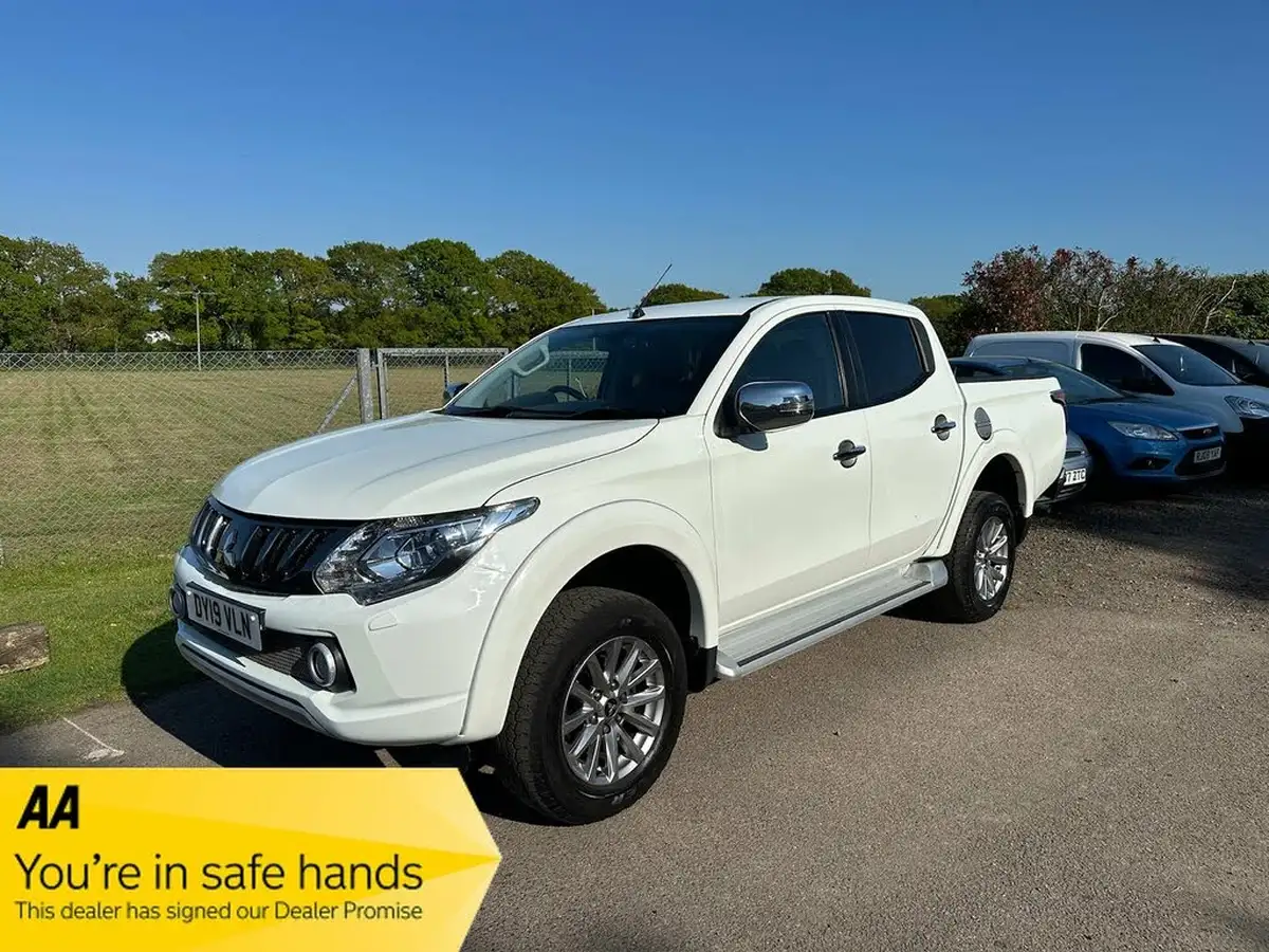 2019-mitsubishi-l200-24di-d-barbarian-eu6-big-0
