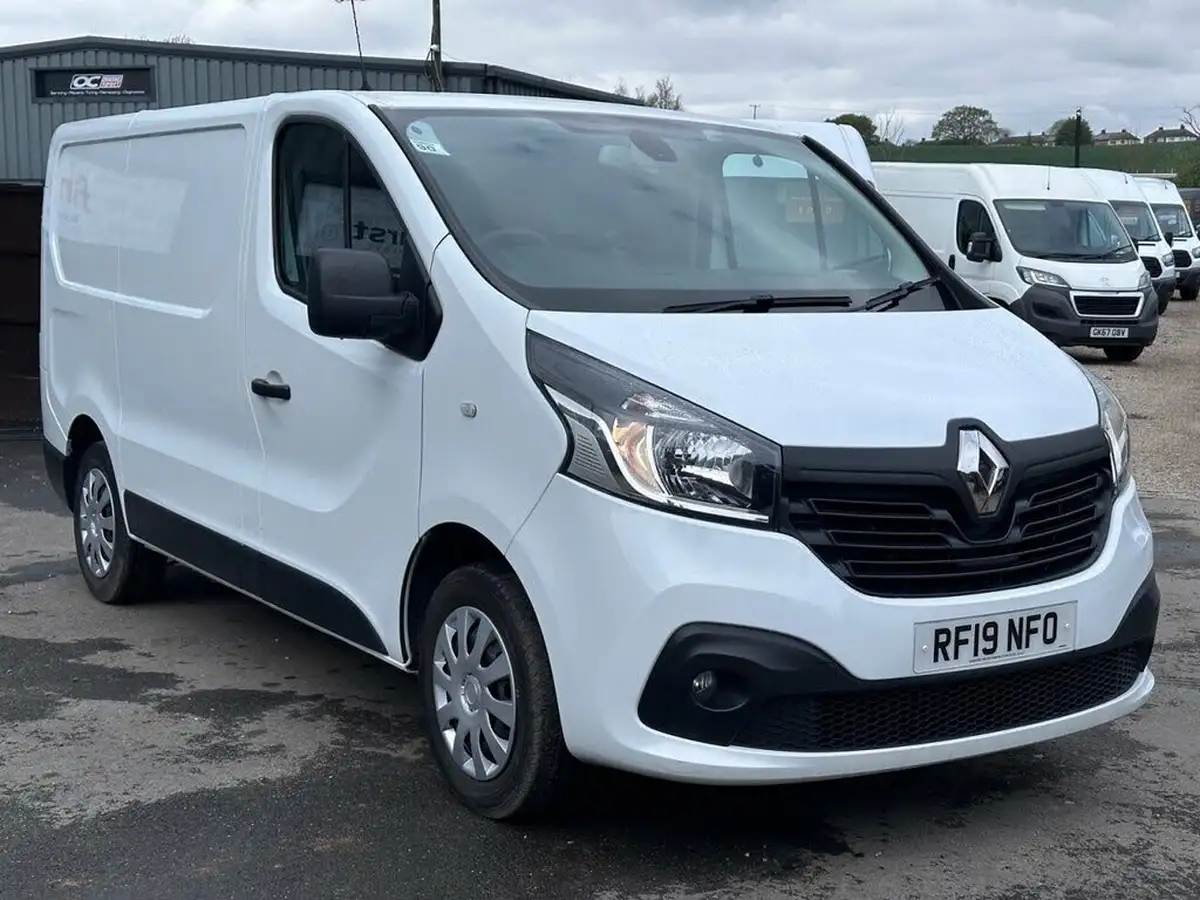 2019-renault-trafic-16dci-sl27-120-business-panel-big-2
