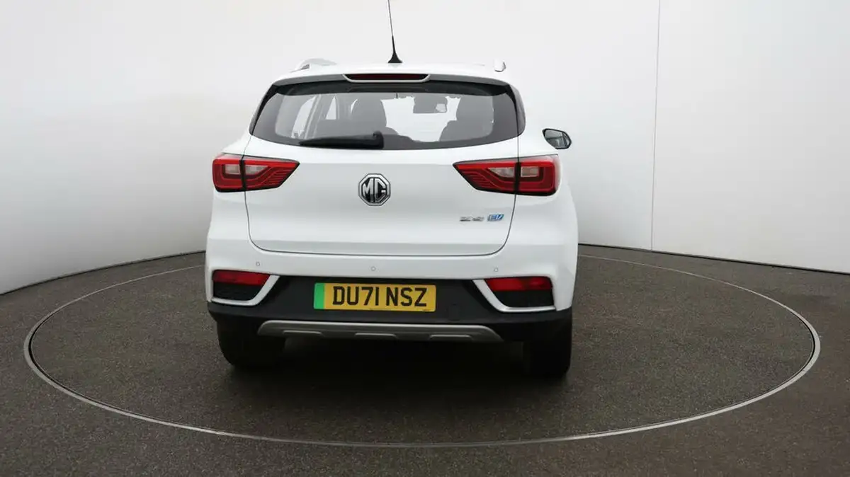 2021-mg-zs-suv-e-exclusive-ev-big-51