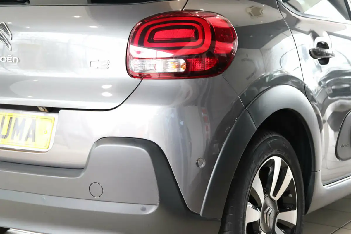 2018-citroen-c3-12-puretech-flair-110ps-ss-eat6-big-70