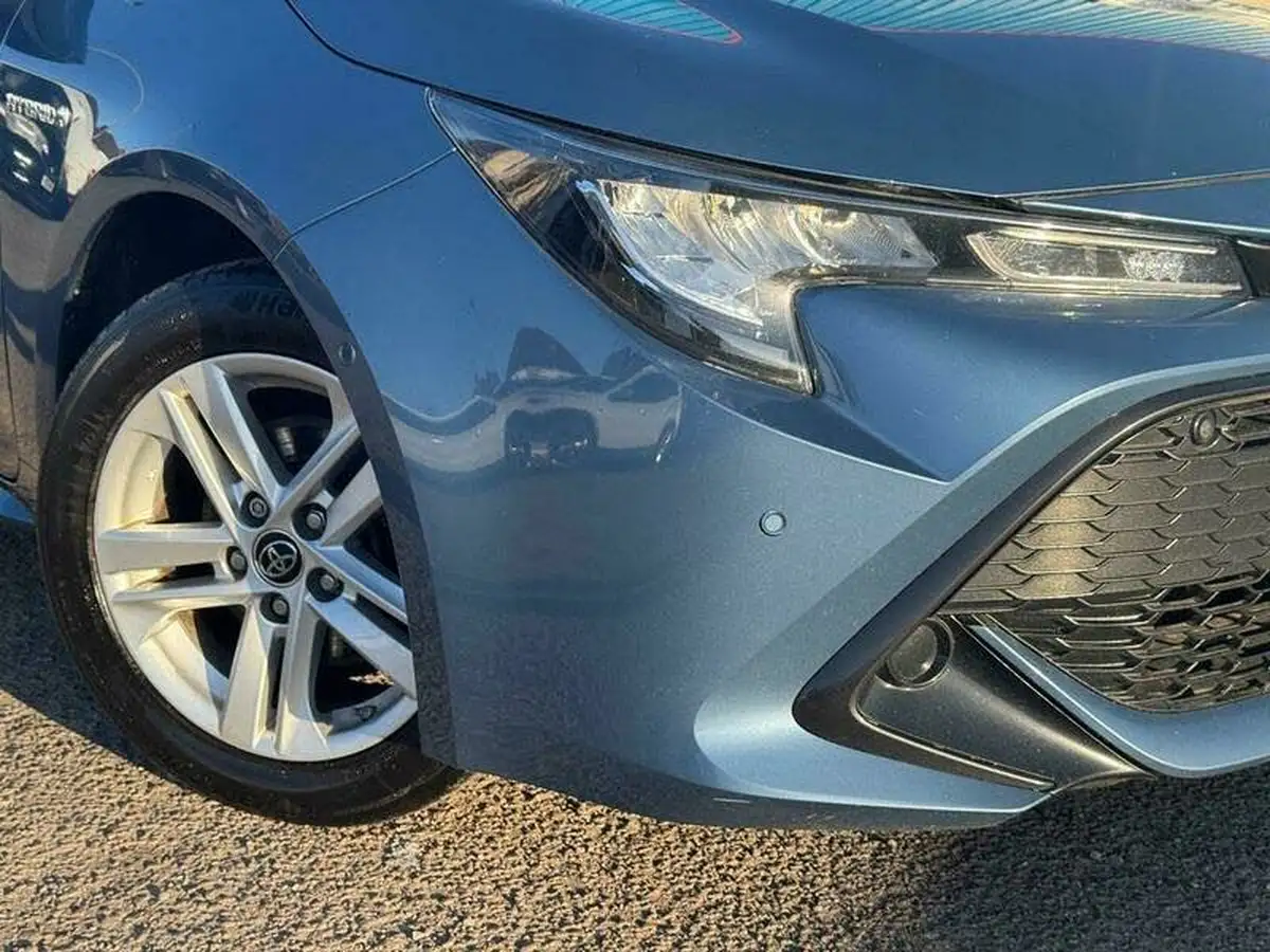 2020-toyota-corolla-18-vvt-i-icon-tech-trk-touring-sports-5d-big-22