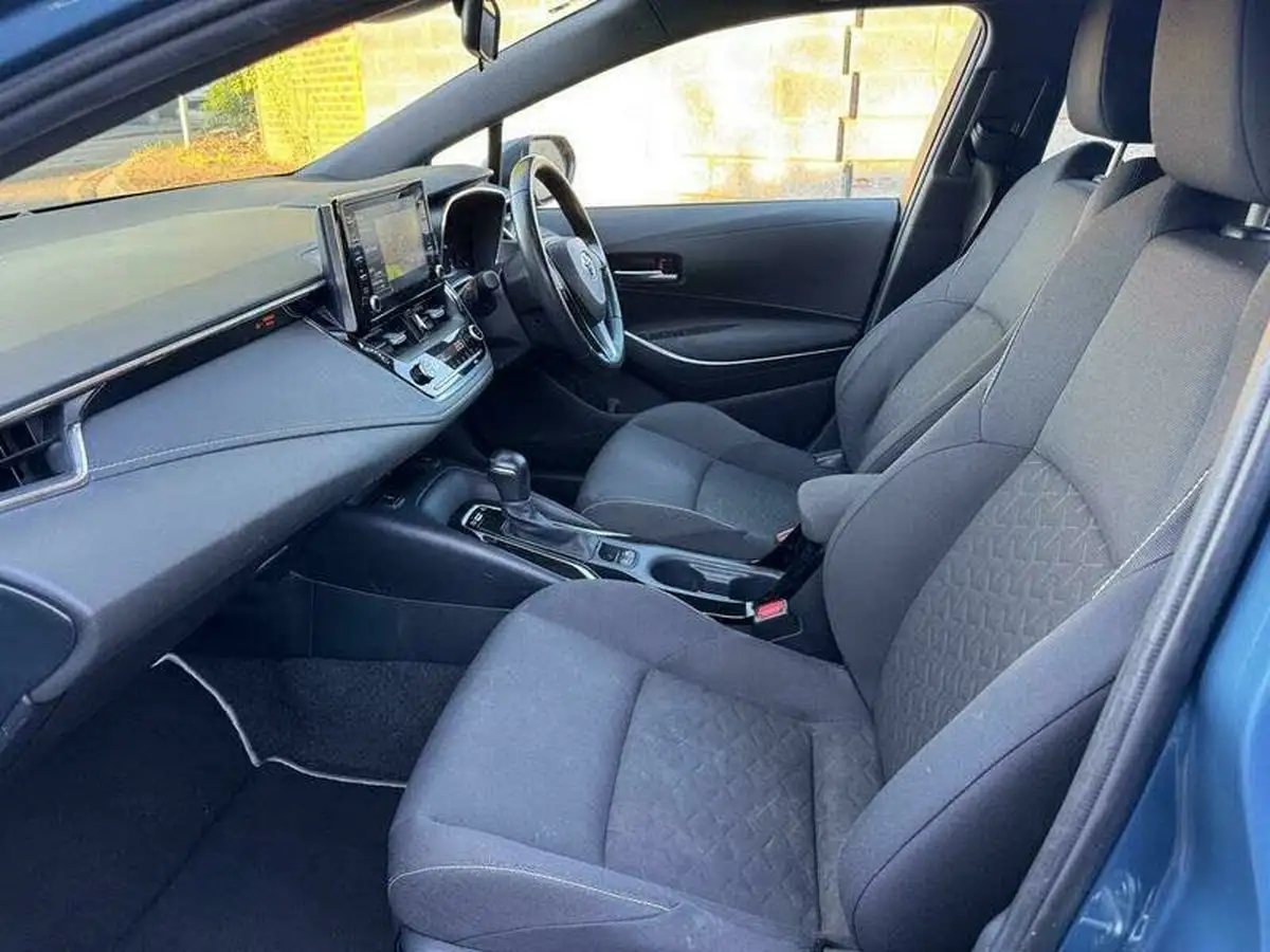 2020-toyota-corolla-18-vvt-i-icon-tech-trk-touring-sports-5d-big-46