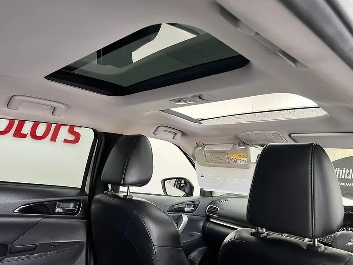 2019-mitsubishi-eclipse-cross-15-4-big-17