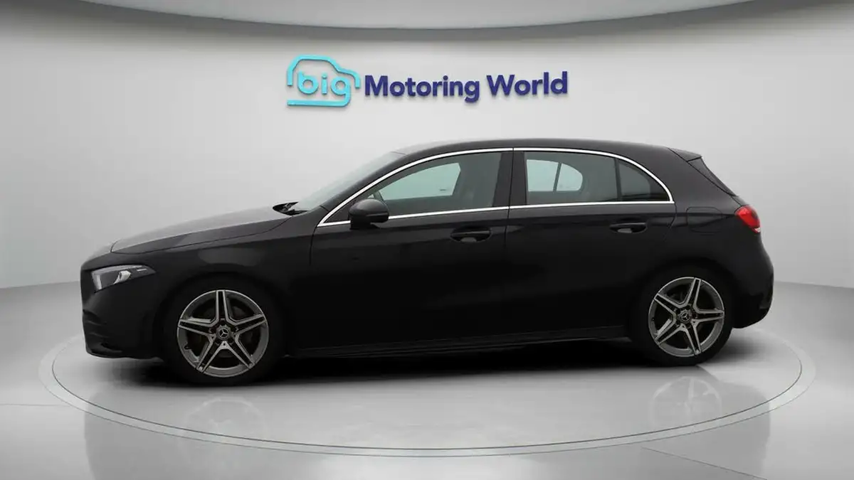 2019-mercedes-benz-a-class-13-a180-amg-line-hatchback-5d-big-4