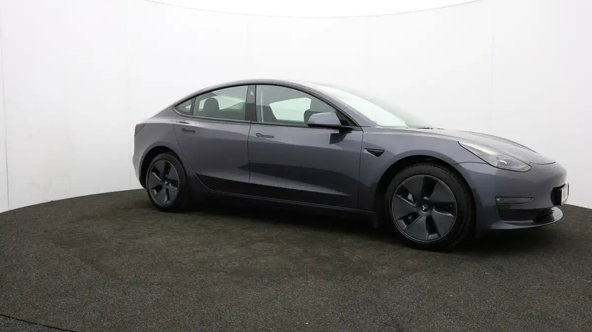 2021-tesla-model-3-e-long-range-awd-big-38