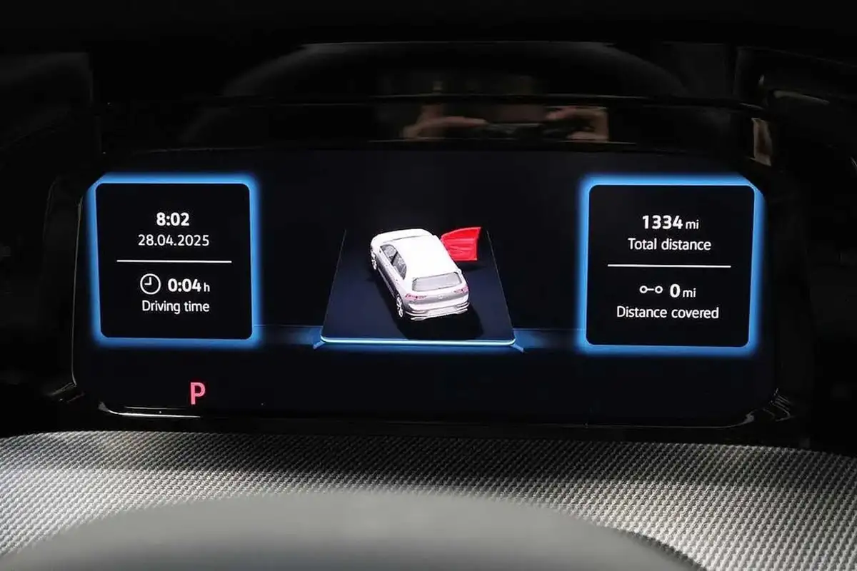 2024-volkswagen-golf-15-tsi-gte-big-11
