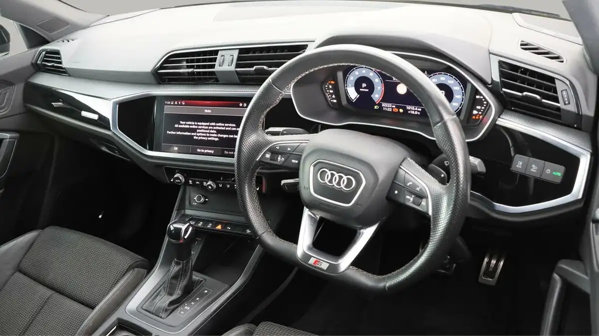 2022-audi-q3-15-35-tfsi-black-edition-codcomfort-sound-pack-station-wagon-big-9