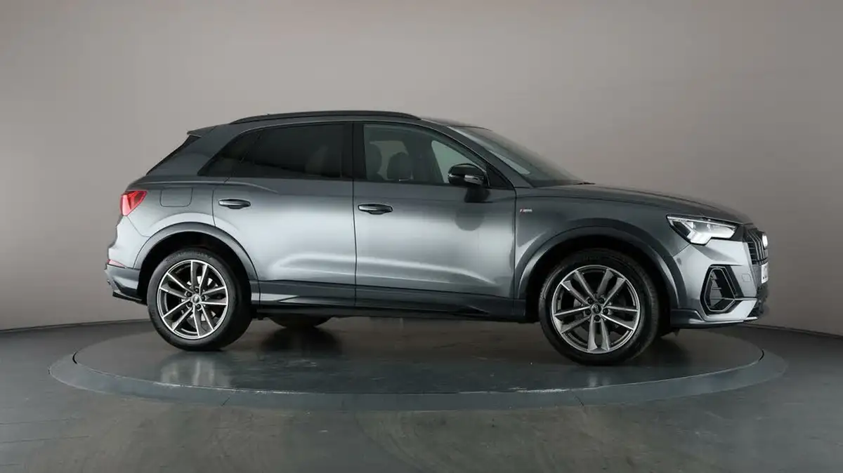 2022-audi-q3-15-35-tfsi-black-edition-codcomfort-sound-pack-station-wagon-big-54