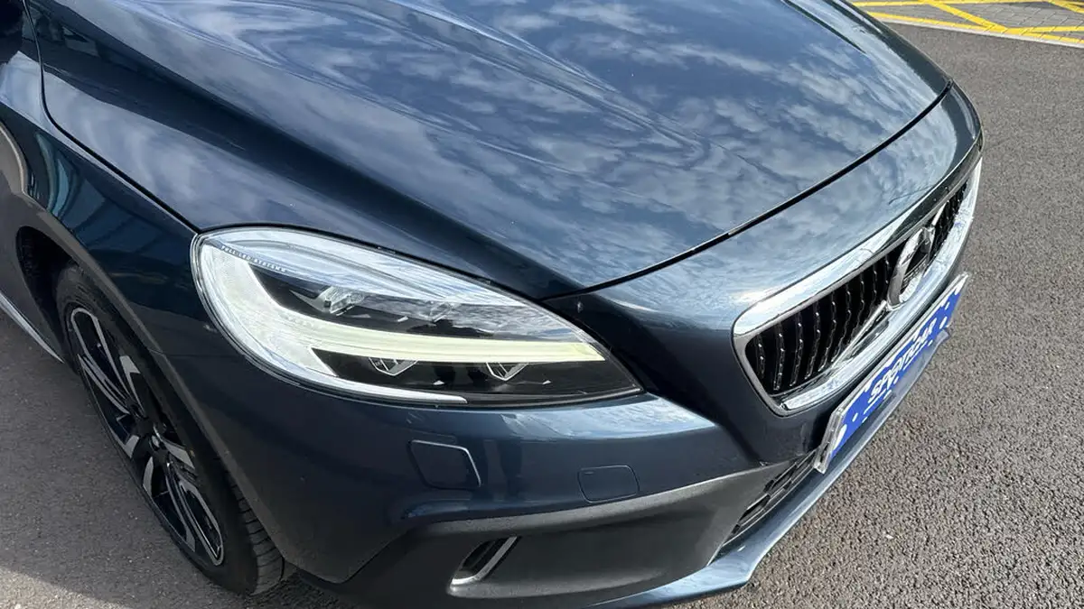 2017-volvo-v40-15-t3-cross-country-pro-big-46