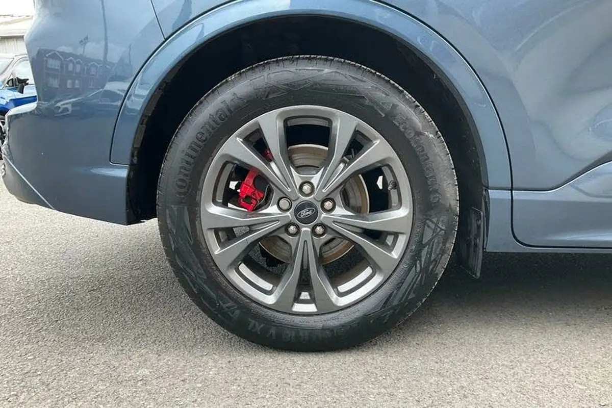 2022-ford-kuga-big-7