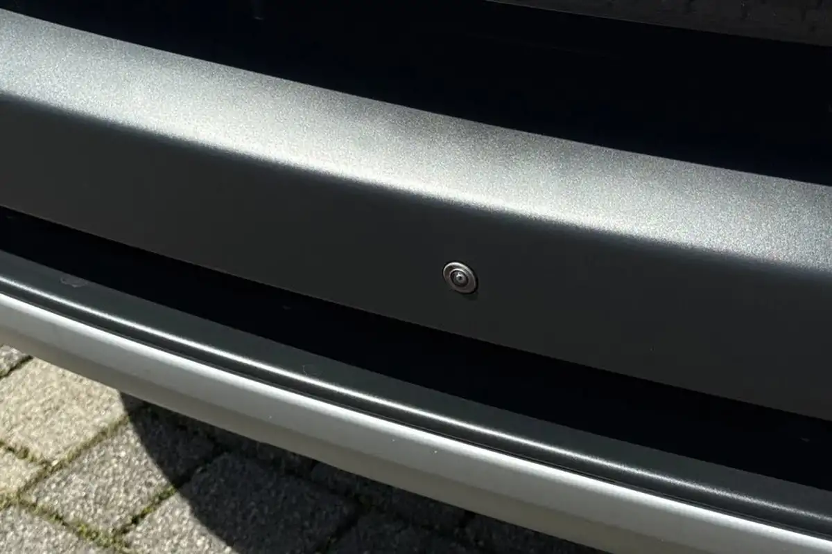 2025-land-rover-discovery-30-d350-commercial-se-big-24