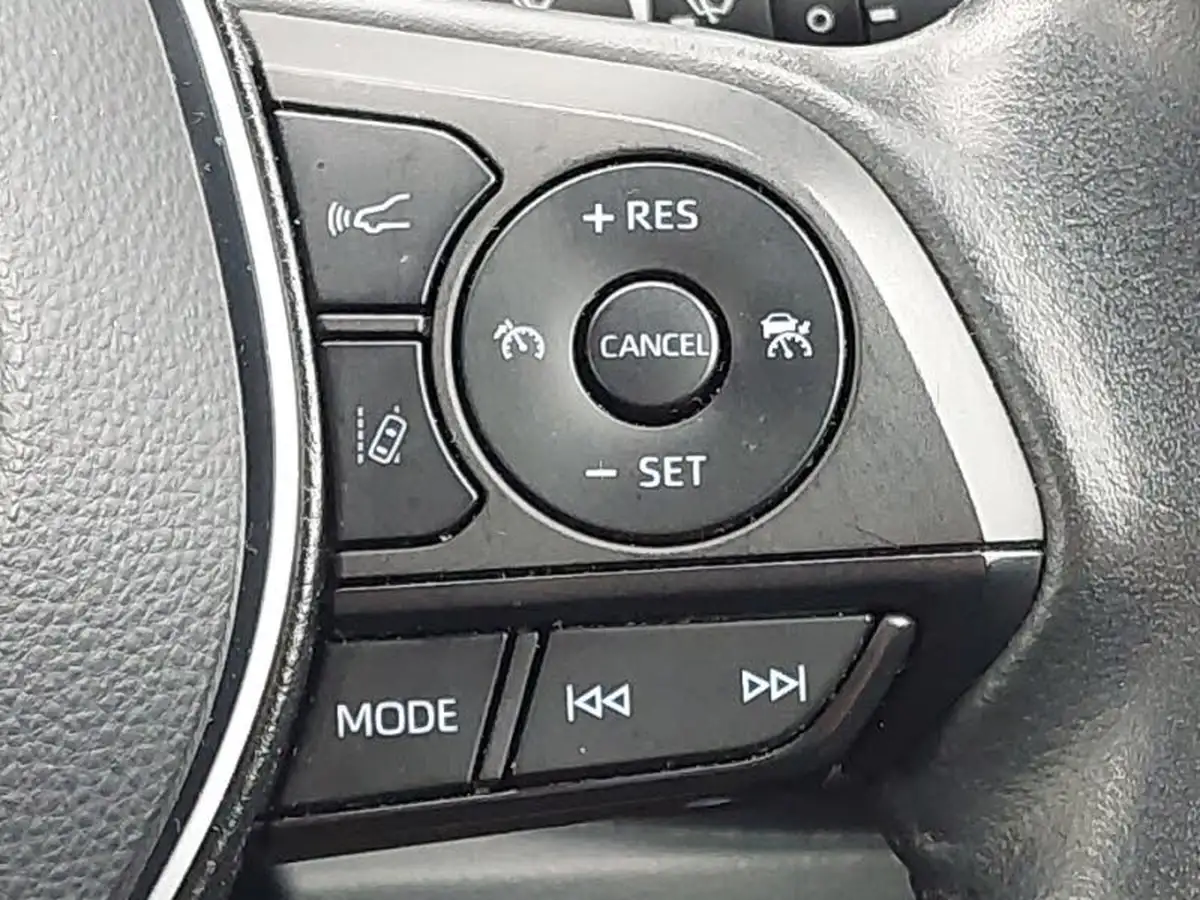 2022-toyota-corolla-20-vvt-i-icon-193bhp-hatchback-big-13