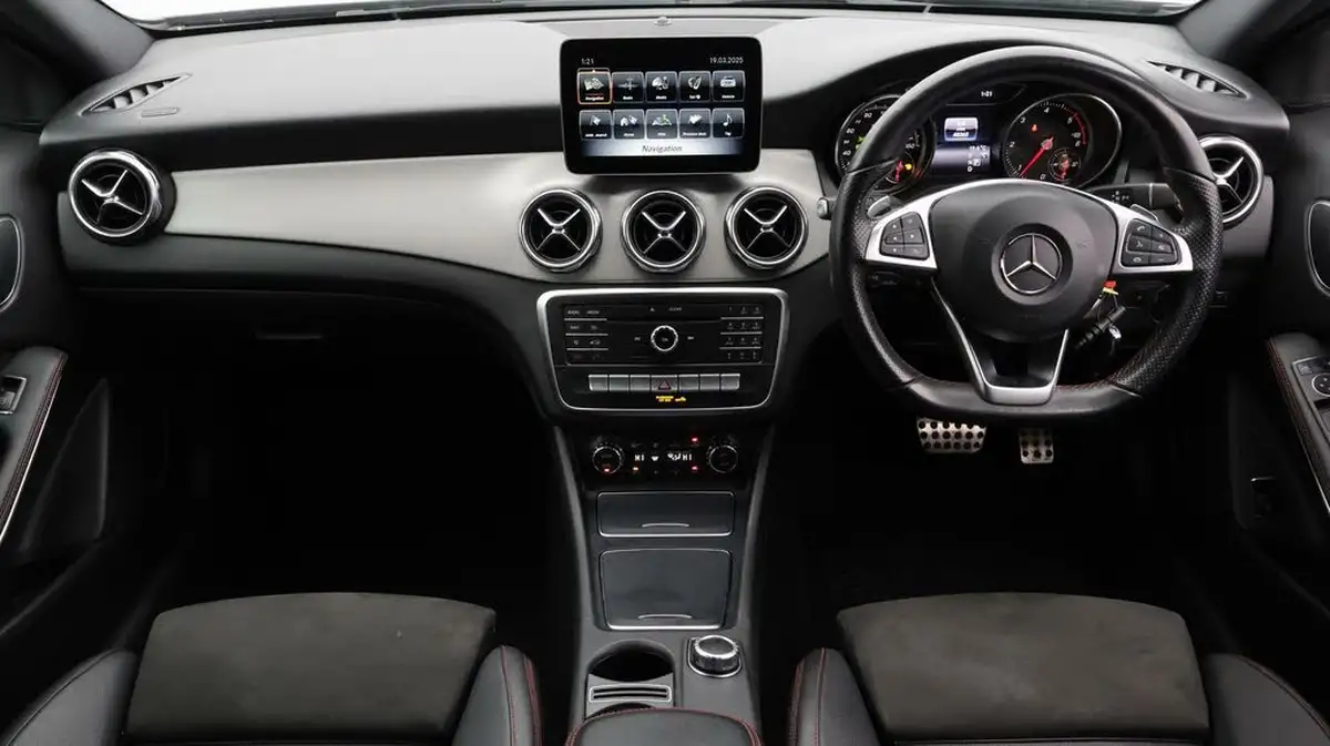 2018-mercedes-benz-gla-class-21d-gla-220d-amg-line-177ps-ss-big-12