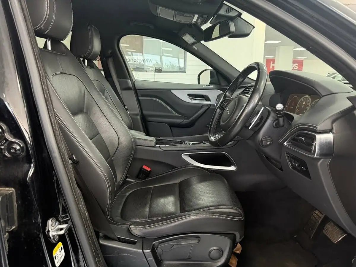 2017-jaguar-f-pace-20-i4d-r-sport-180ps-awd-ss-auto-big-27