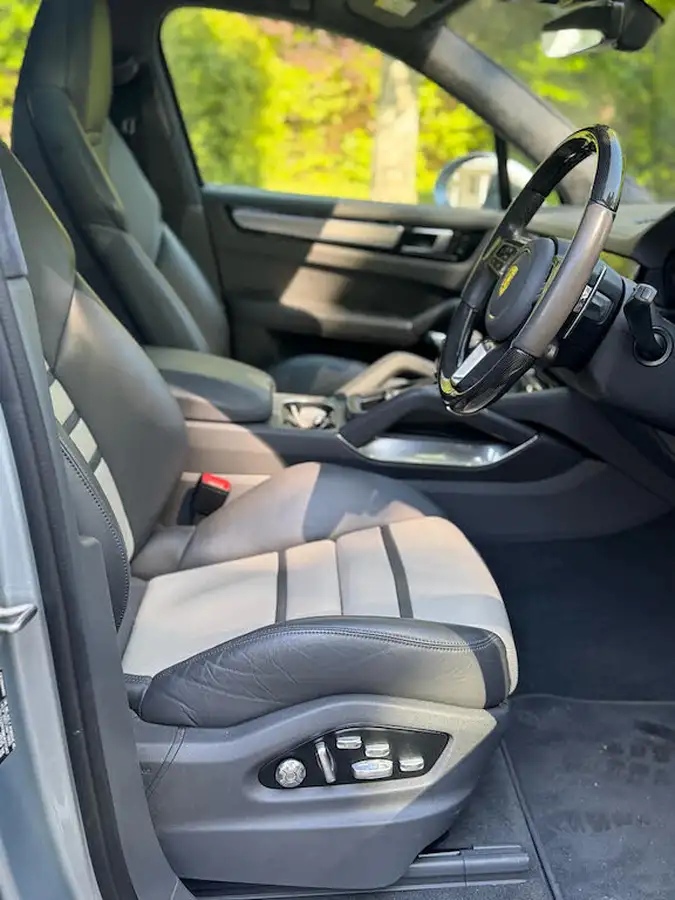 2020-porsche-cayenne-40-v8-turbo-station-wagon-big-3