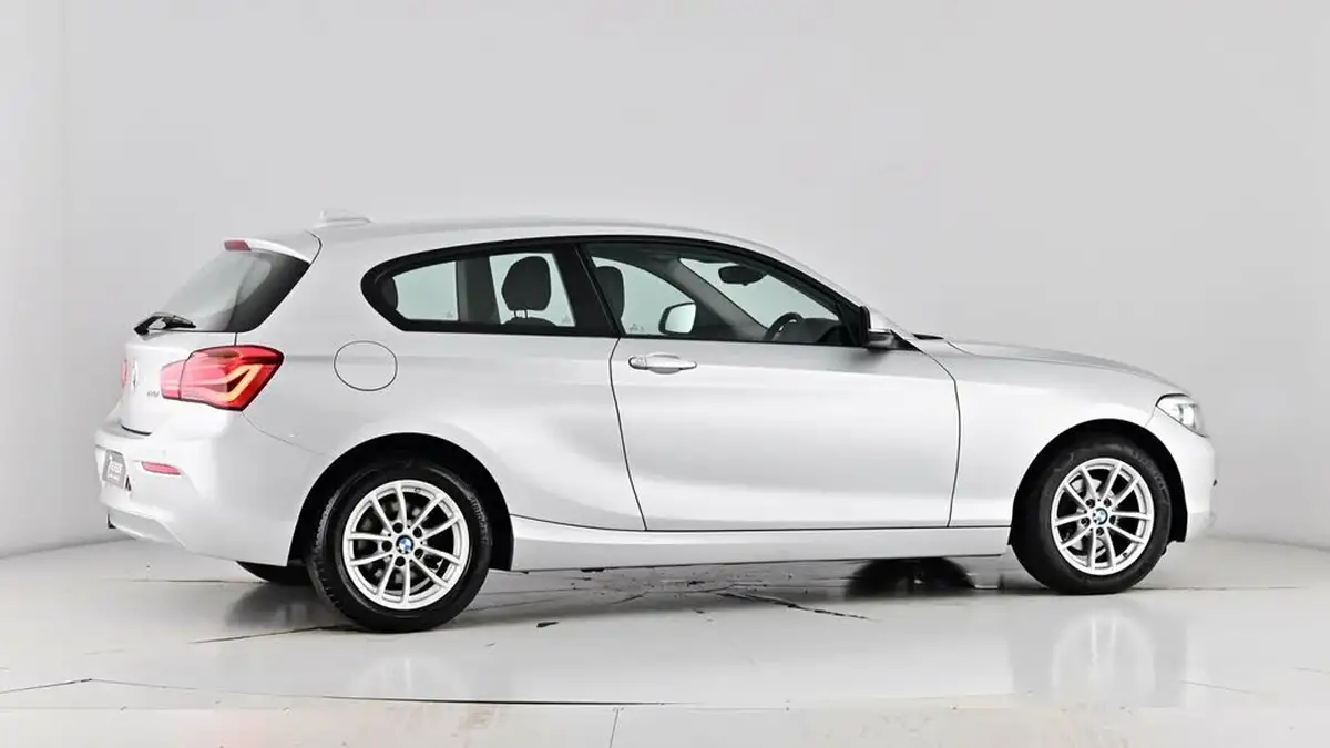 2017-bmw-1-series-20td-118d-se-3d-big-72