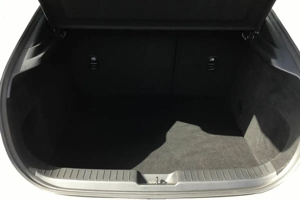 2022-mazda-cx-30-20-e-skyactiv-g-se-l-big-13