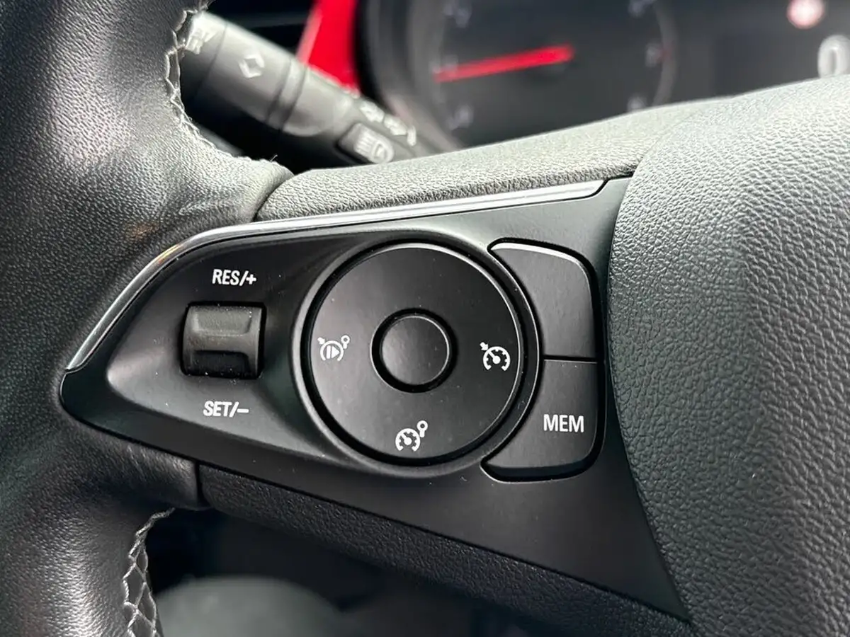 2021-vauxhall-crossland-12-sri-nav-130ps-big-19