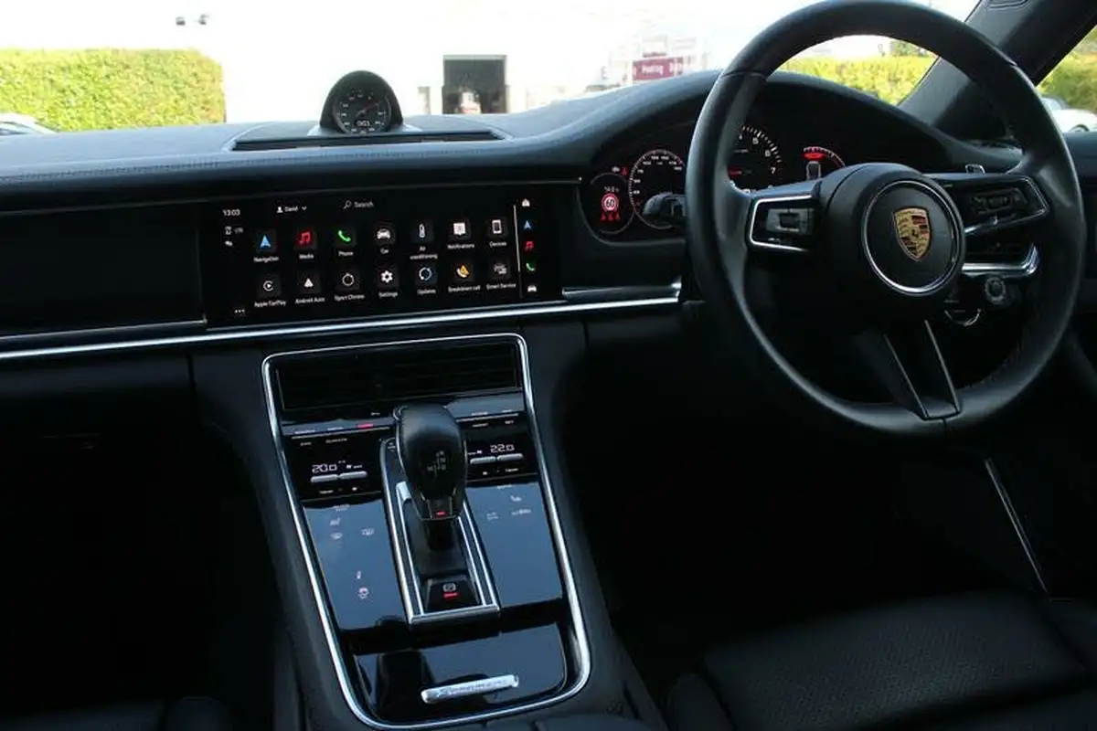 2022-porsche-panamera-30-4-platinum-edition-sport-turismo-big-2