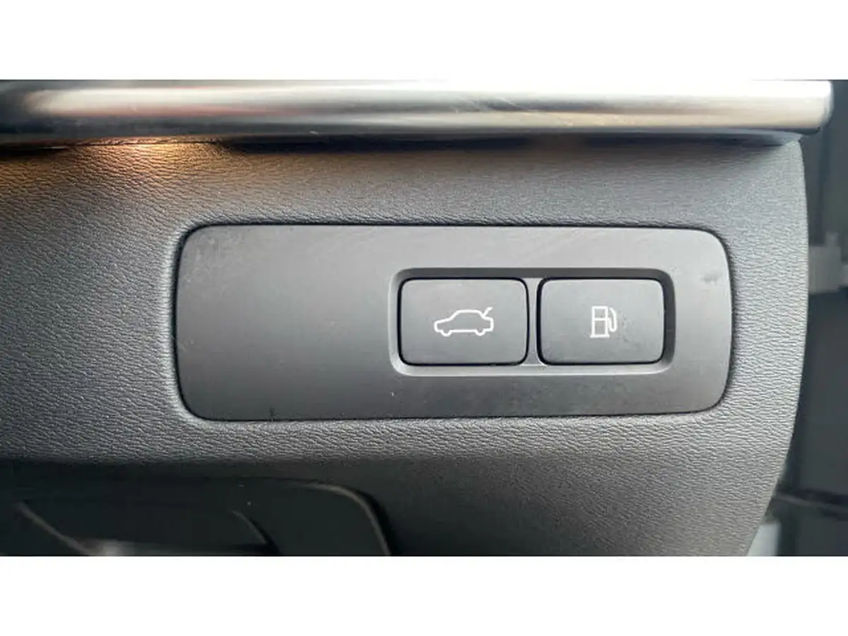 2024-volvo-xc90-20-t8-ultimate-dark-big-39