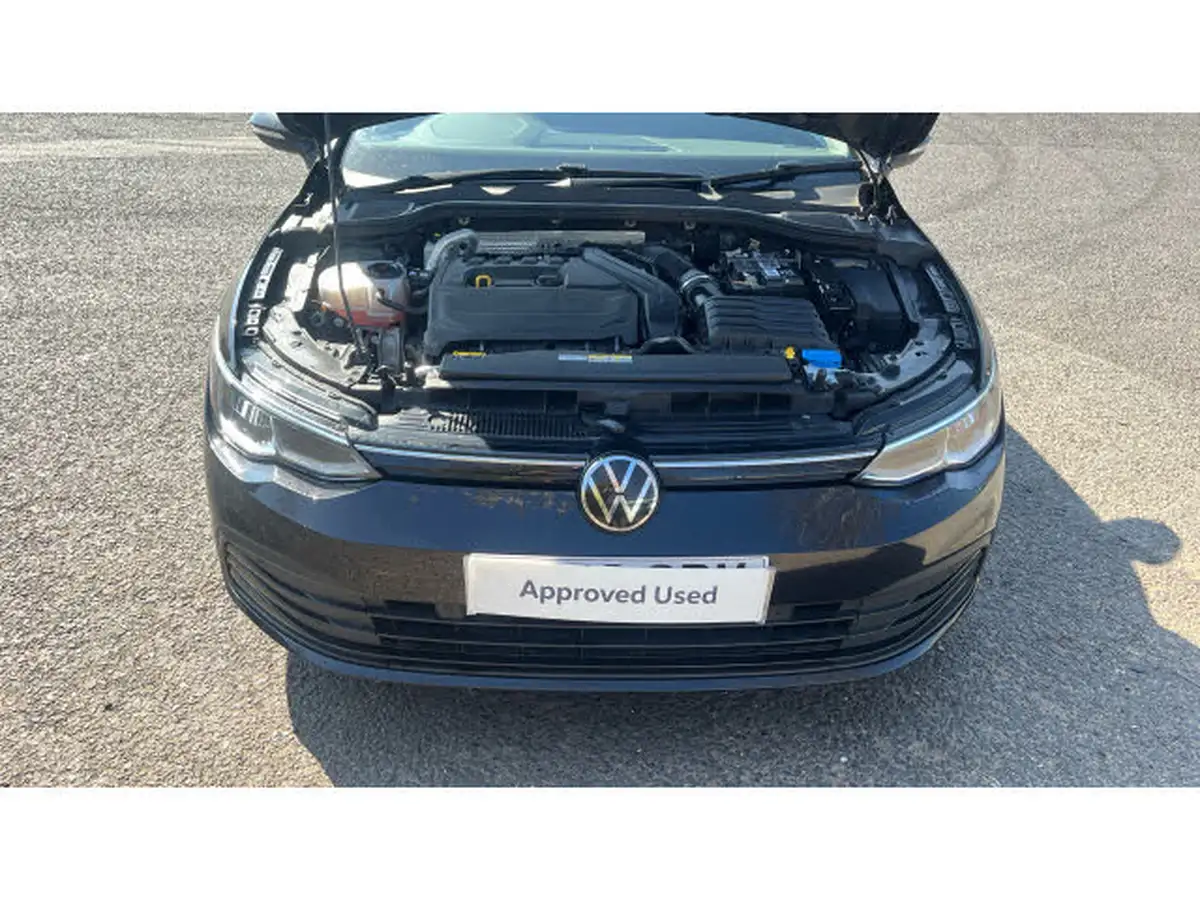 2022-volkswagen-golf-15-tsi-life-130ps-hatchback-big-7