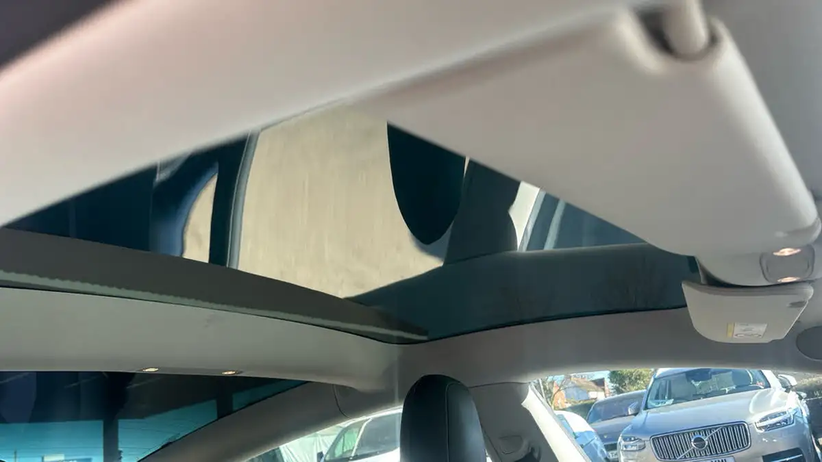 2021-tesla-model-3-e-long-range-awd-big-24