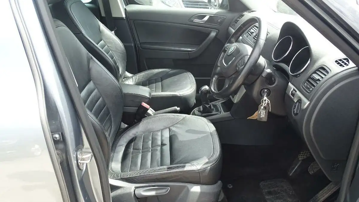 2011-skoda-yeti-20td-elegance-172ps-4x4-big-23